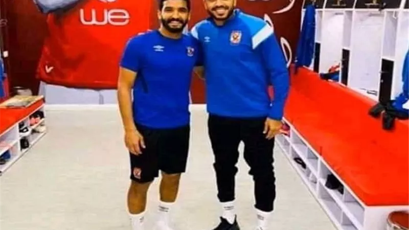 شاهد.. صالح جمعه وكهربا على مائدة إفطار بدوي