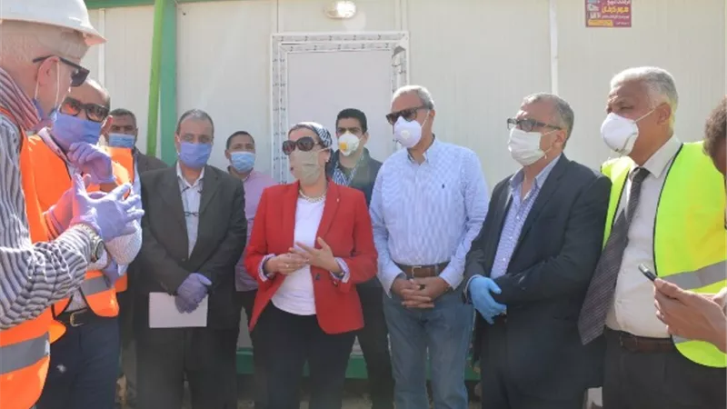 وزيرة البيئة ومحافظ القليوبية يتفقدان المحطة الوسيطة بشبرا الخيمة و المدفن الصحي بالعبور