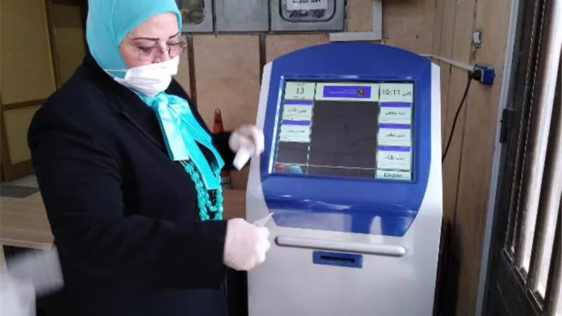 إجراء تجربة لتفعيل خدمة الشباك الواحد بتعليم كفر الشيخ .صور