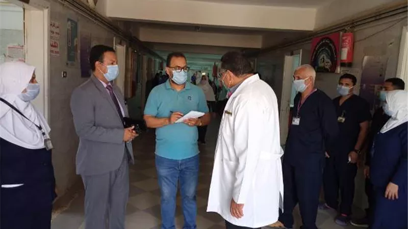 لجنة مشتركة تفاجئ مستشفى ساحل سليم بأسيوط.صور