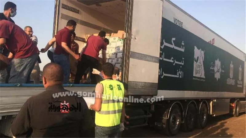 توزيع ٨٠٠٠ كرتونة مواد غذائية علي المتضررين من فيروس كورونا بالشرقية