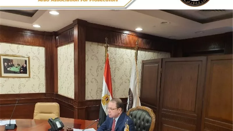 النائب العام يعقد اجتماعًا طارئًا للنواب العموم لمواجهة تداعيات جائحة فيروس كورونا