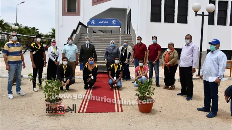 طلاب هندسة القناة صمموا جهاز تعقيم يمنعك من الدخول لو حرارتك 37 درجة