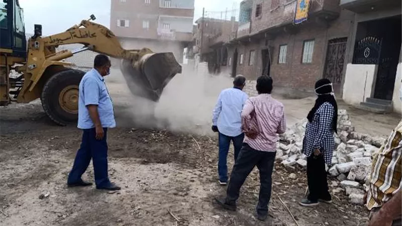 محافظ أسيوط: تنفيذ 2807 حالة إزالة حتى اليوم لمخالفات بناء وتعديات