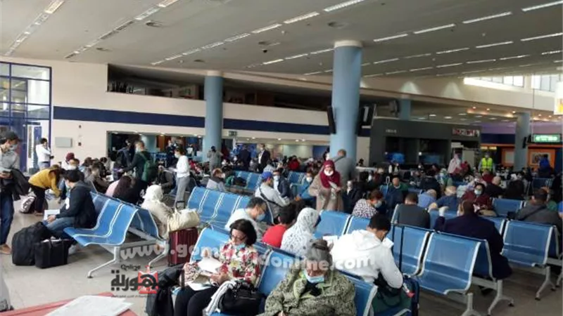 وصول 226 عالق مصرى من واشنطن إلى مطار مرسى علم الدولى و دخولهم حجر صحى