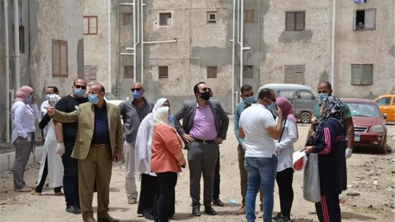 نائب محافظ الإسماعيلية يتابع الإلتزام بالوقاية من كورونا في المواقع الإنشائية .صور
