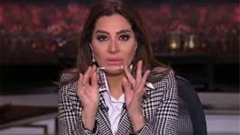 بعد انتشار الكمامات المضروبة على الأرصفة.. بسمة وهبة منفعلة: 
