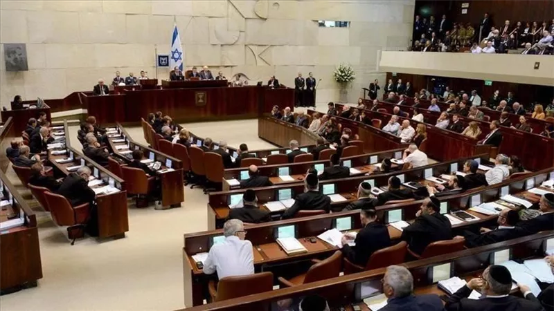 رسميا.. الخلافات تتسبب في تأجيل حلف اليمين للحكومة الإسرائيلية الجديدة