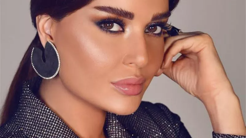 إطلالة كلاسيكية أنيقة للفنانة سيرين عبد النور عبر انستجرام