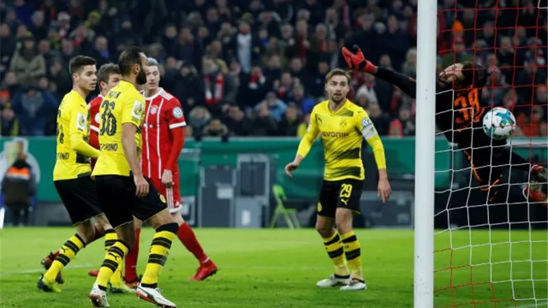 تعرف على موعد مباراة بوروسيا دورتموند ضد البايرن بقمة الدوري الألماني