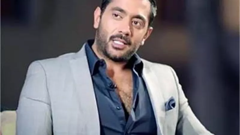 تعليق نارى من شاهد عيان عن واقعة خناقة احمد فلوكس وحارس الأمن..فيديو