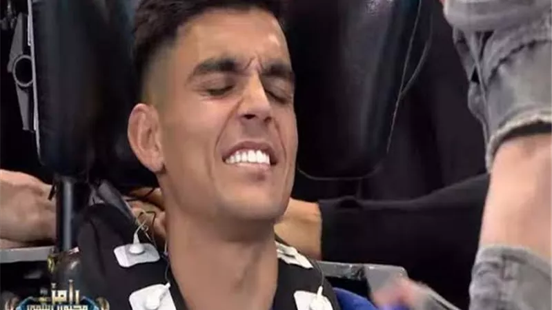 رامز جلال يهدد أشرف بن شرقي بـ الكابوريا.. فيديو