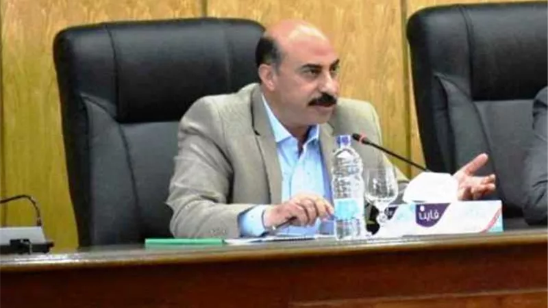 محافظ أسوان يرفع درجة الإستعداد ويوجه بغلق الطريق الصحراوى