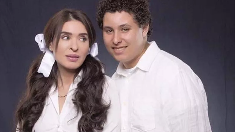 تعرض نجل الفنانة دينا لوعكة صحية شديدة