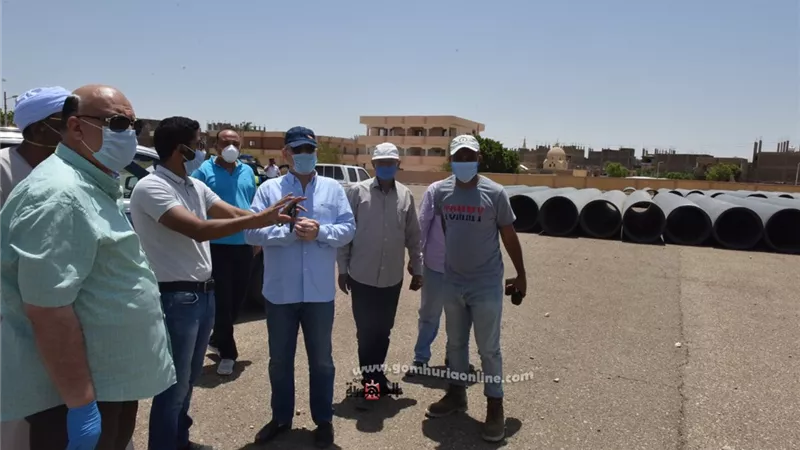 محافظ الأقصر يتفقد المشروعات التنموية الجارية بمركز القرنة غرب الأقصر