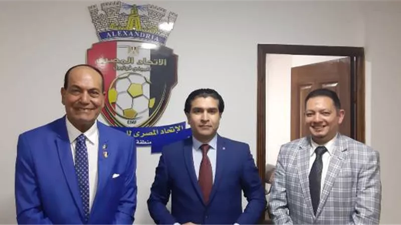 أحمد سمير رئيس الاتحاد المصري للميني فوتبول... يتفقد مقر منطقة الإسكندرية