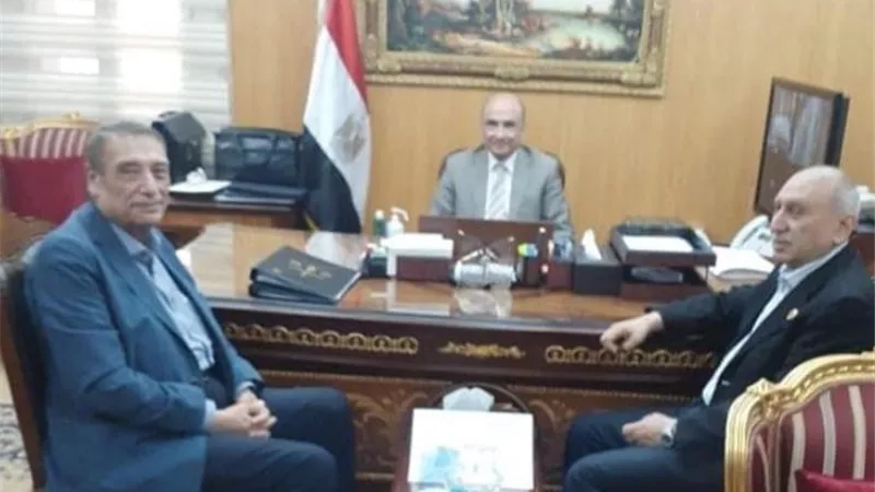 خدمات الشهر العقاري بنقابة المهندسين والغرفة التجارية بالاسماعيلية