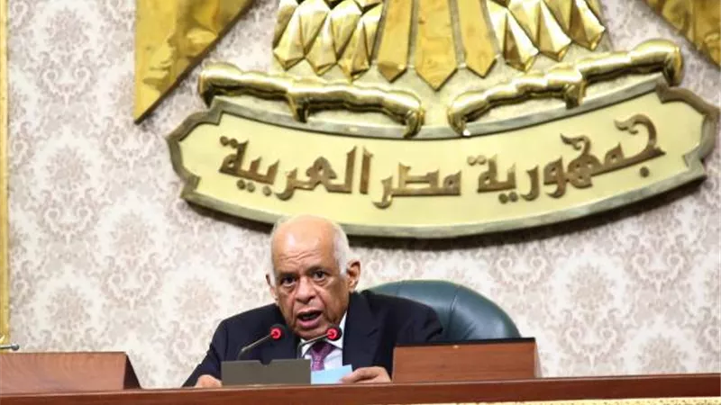رئيس البرلمان للنواب : البنك المركزي مستقل ويعرض تقارير حول الاداء لكافة مؤسسات الدولة