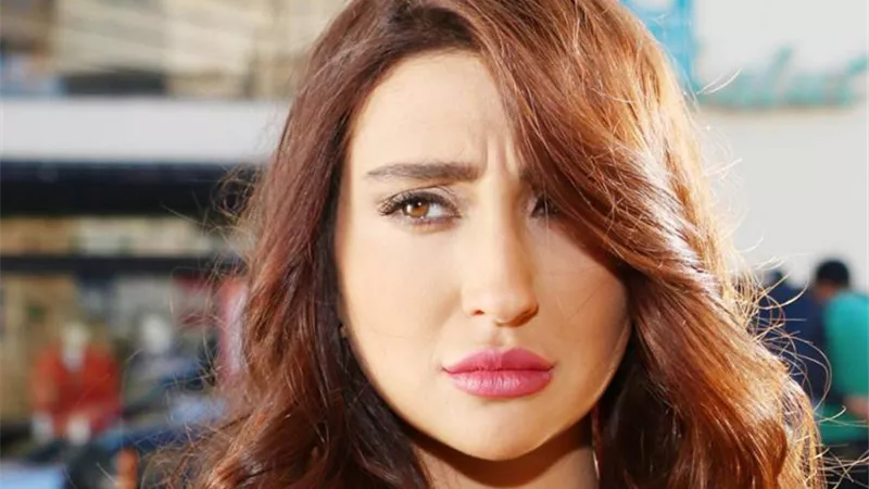 وفاة والد الفنانة اللبنانية جيسي عبدو في حريق بمنزله