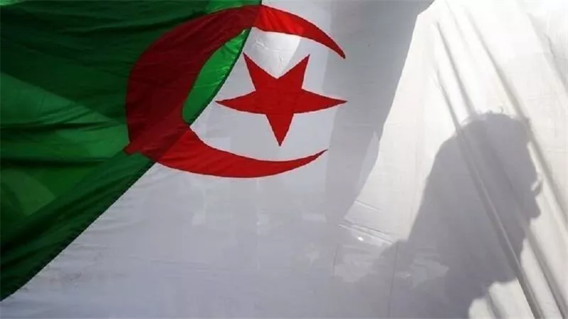 إقالة مدير مستشفى بعد وفاة طبيبة حامل بفيروس كورونا