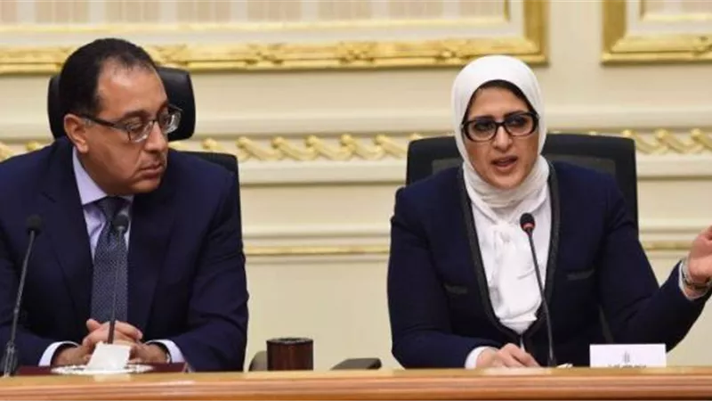 قفزة غير مسبوقة.. الصحة تسجل أعلى معدل إصابات يومي بكورونا.. والحكومة تعلن إجراءات مشددة في أسبوع العيد