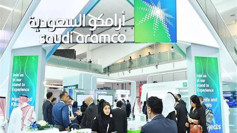 بورصة السعودية تواصل مكاسبها وسهم أرامكو يتجاوز سعر الطرح