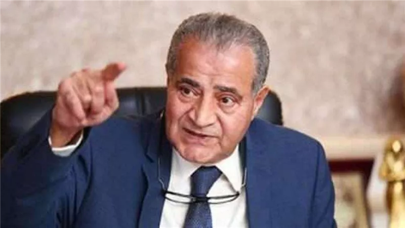 وزير التموين يطمئن المصريين: المخابز تعمل من 5 صباحا فى العيد