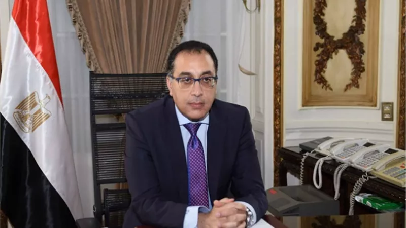 في جولة مفاجئة.. رئيس الوزراء في ميدان التحرير لمتابعة أعمال التطوير