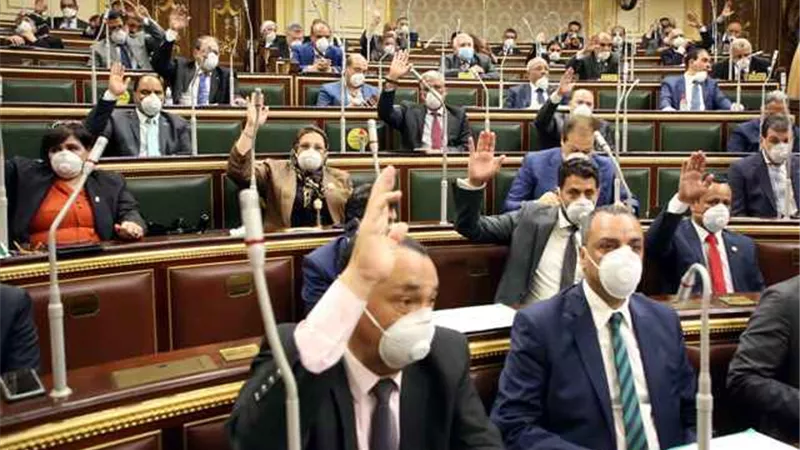 جدل فى البرلمان بسبب قانون ضريبة الدمغة