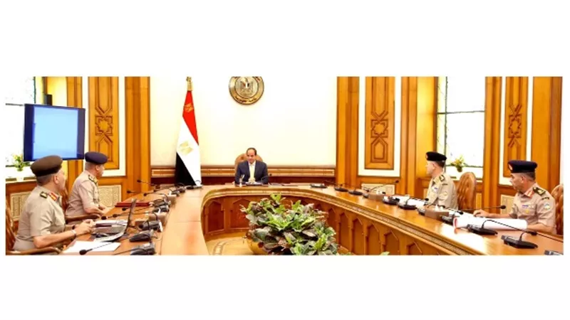 الرئيس السيسي يطمئن على جاهزية القوات المسلحة لضبط الحدود وملاحقة العناصر الإرهابية