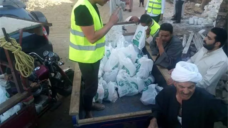 ٢٠٠٠ وجبة افطار وسحور يوميا لفقراء الواسطى من مؤسسه خيريه