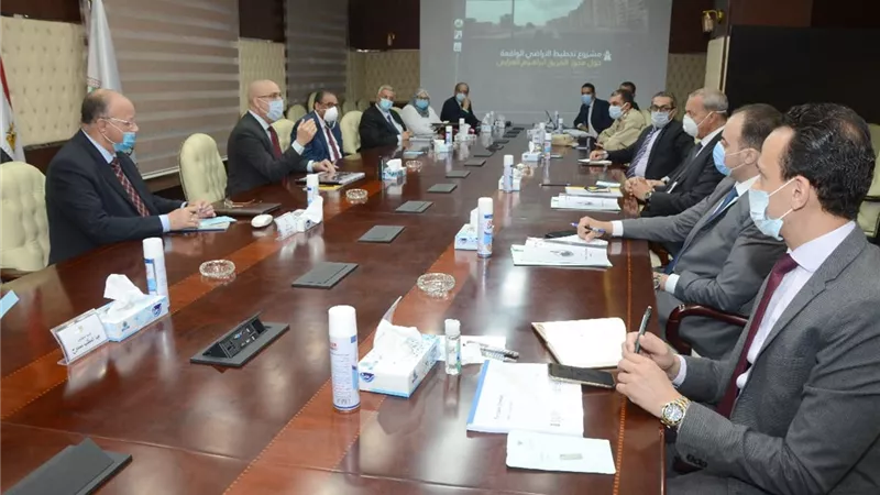 وزير الإسكان ومحافظا القاهرة والقليوبية يتابعون الموقف التنفيذى لمشروع تطوير محور الفريق إبراهيم العرابى