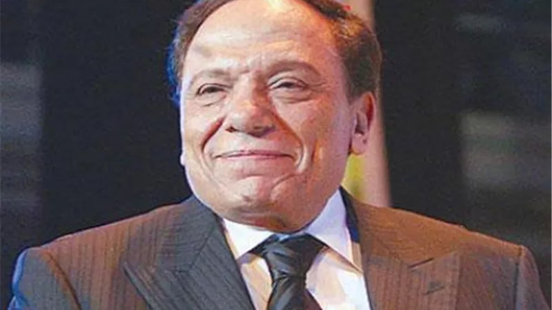 احدث ظهور للزعيم عادل امام برفقة نجليه