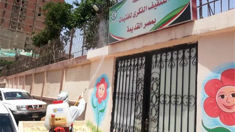 حمله تعقيم للشوارع ومحطات الاتوبيس ونفق الملك الصالح بمصر القديمة.. بالصور