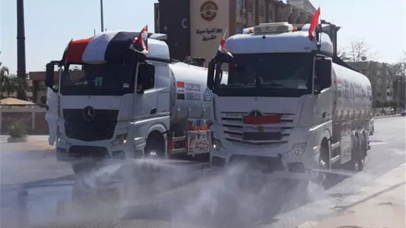 الغيطى: توجيه حملات مكثفه لمكافحة الحشرات الطائره بمدينة الشروق.. بالصور