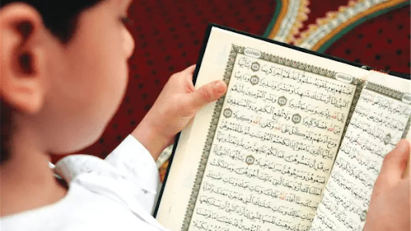 صلاح الجمل يكشف أجر تلاوة القرآن في رمضان ..«كل آية ترفع درجة».. فيديو