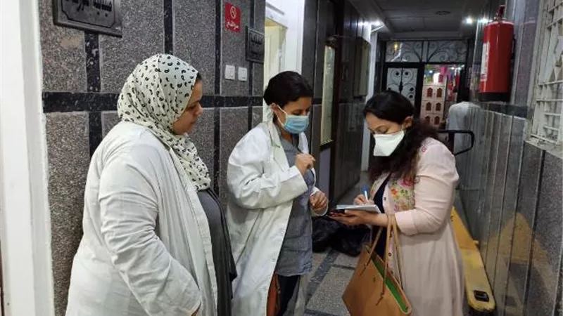 لجنة مشتركة تفاجئ أعمال فحص وتعقيم مستشفى أسيوط العام .صور