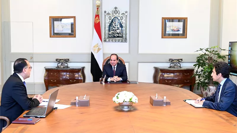 الرئيس السيسي يوجه بالتحديث المستمر لبروتوكولات علاج كورونا
