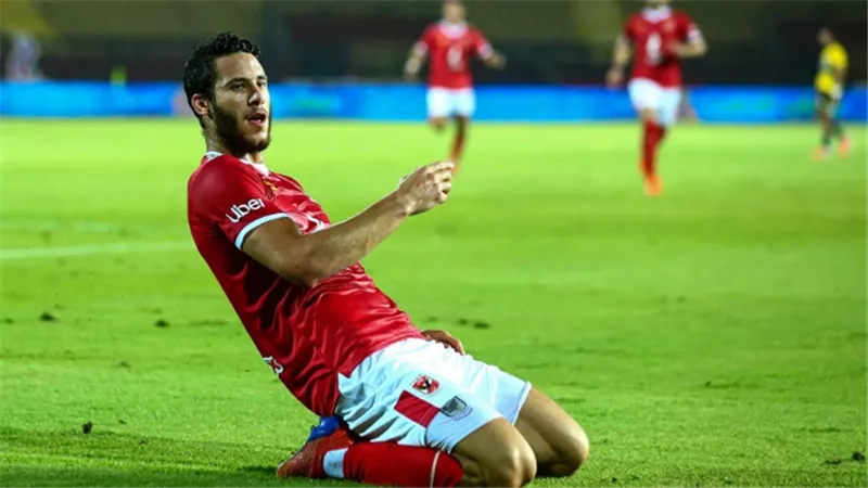 نادي إيطالى يطلب شراء نجم الأهلى