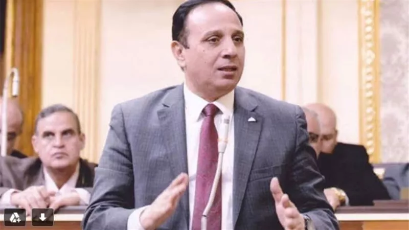 النائب عمارة يتقدم بطلب احاطة حول انهيار شبكات الصرف الصحى بالاسماعيلية