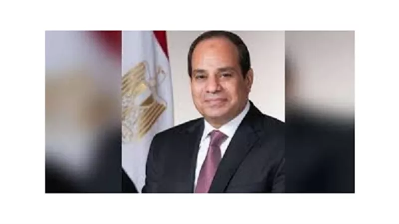 الرئيس يشاهد فيلمًا تسجيليًا عن 