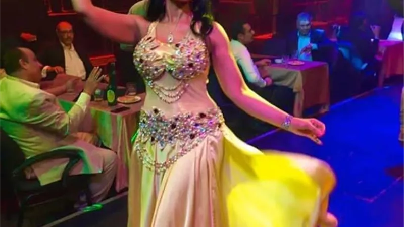 مروة الأزلى تشارك جمهورها صورة من كواليس 