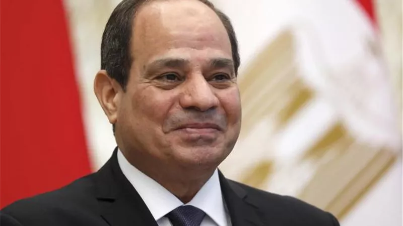 الرئيس السيسى يهنئ البرهان هاتفيا بعيد الفطر متمنيا للشعب السودانى كل تقدم واستقرار