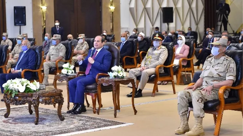 منتقدا ظاهرة البناء العشوائي .. السيسي: المحافظين لديهم سلطات مطلقة بوقف إصدار تراخيص البناء للقضاء على العشوائيات