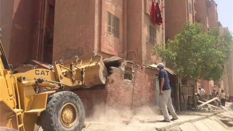 جهاز مدينة حدائق أكتوبر يواصل حملاته للقضاء على التعديات والإشغالات بمناطق دهشور
