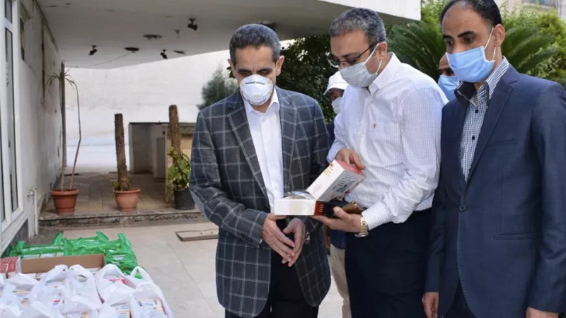 محافظ الغربية: توزيع كعك العيد علي الأطقم الطبية والمرضي بمستشفيات العزل