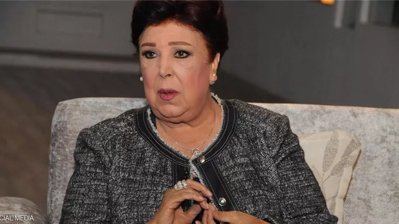 إصابة الفنانة رجاء الجداوى بكورونا.. وابنتها تطلب لها الدعاء