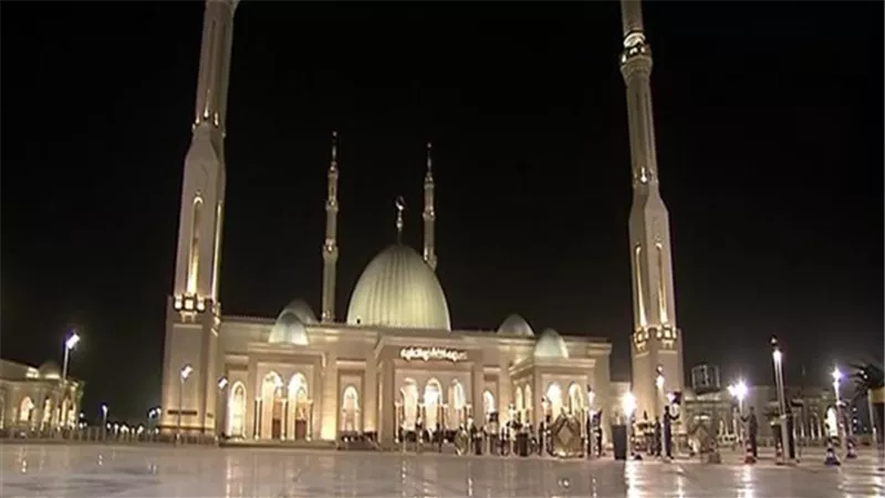 بث مباشر .. نقل شعائر صلاة عيد الفطر المبارك من مسجد الفتاح العليم