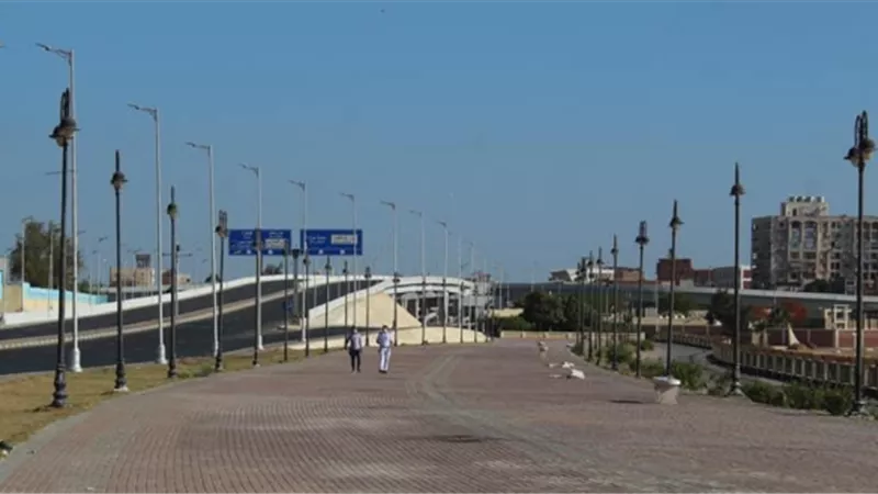 حدائق وشواطئ الاسماعيلية خالية . والمواطنين التزموا 