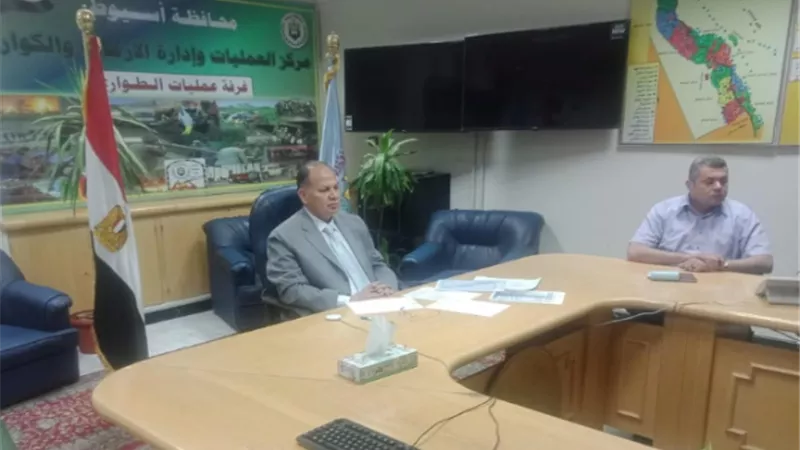 الاسايطة يؤدون صلاة العيد في منازلهم